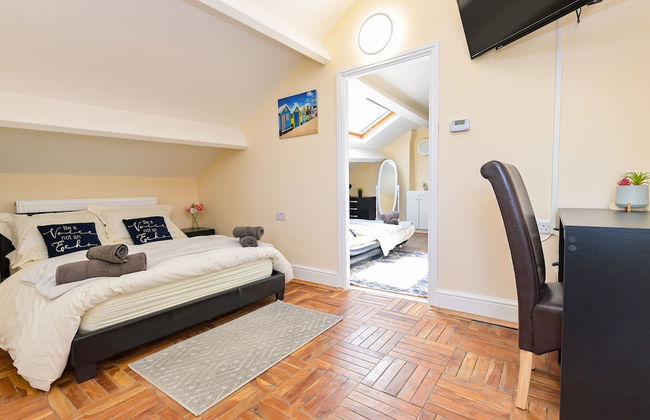 The Elm Wood Apartments - Photo 2