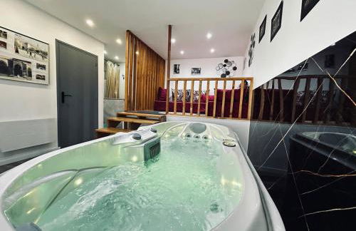 La détente marocaine studio jacuzzi et terrasse - Foto 12