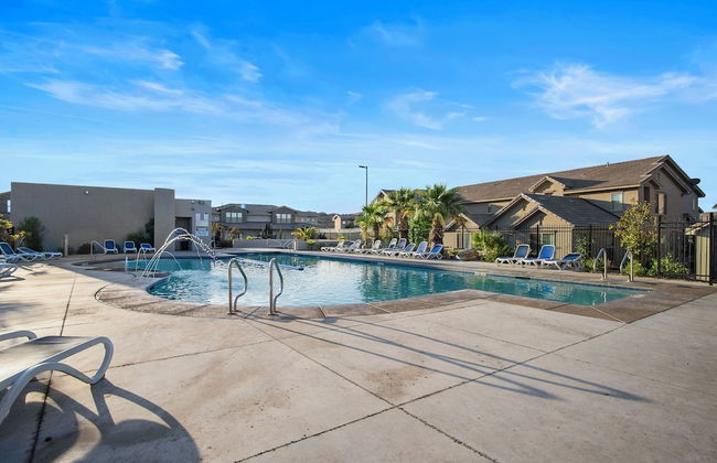 All Inn the Family - Photo 24