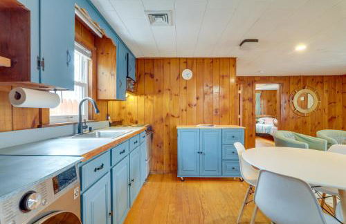 Yarmouth Vacation Rental with Deck Near Swan Pond! - Foto 8