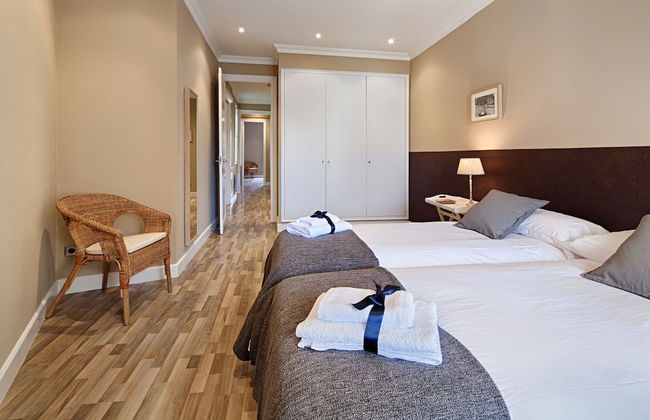 Habitat Apartments Eixample Balconies - Photo 11