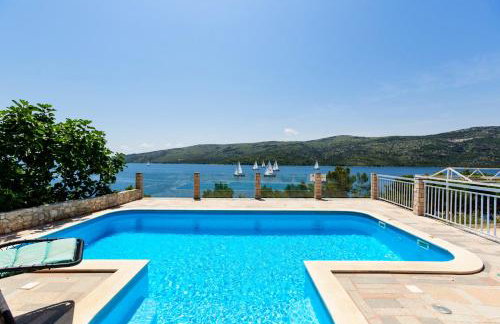 Seaside Villa near Trogir - Poljica - Photo 1