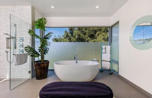 Spacious 4BR Retreat with Private Pool, Pool Table and Fast Wi-Fi Sleeps 9 Quiet Clinton Location - Foto 22