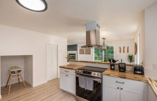 Updated Large River Front Home with Hot Tub - Foto 15