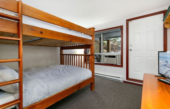 Glaciers Reach by AllSeason VR - Photo 18