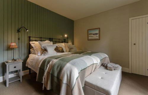 Brachkashie Cottage, Loch Knockie - Photo 9