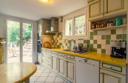 Villa in Hyères near Beach & Pool - Foto 5