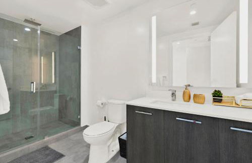 Ocean Front Condo Near Cruise Port, Bayfront Park, plus Free Parking - Foto 28