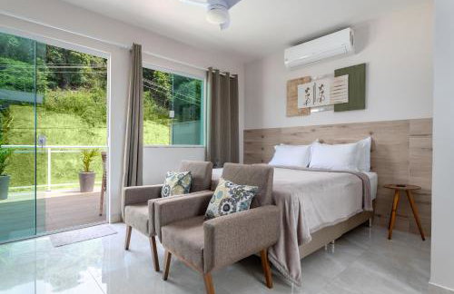 Studio completo com ar, garagem e varanda espaçosa - Ideal para 3 pessoas - Foto 3