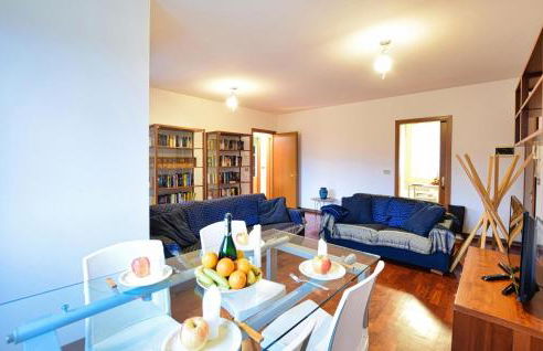 2 Bedroom Awesome Apartment In Sacile - Foto 14