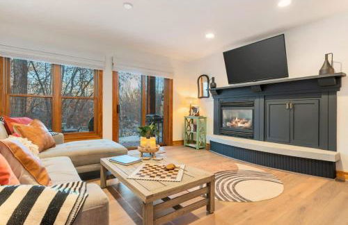 Basecamp Stays: Upscale Getaway Shuttle Hot Tubs - Foto 8