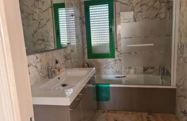 Les Cactus Remarkable 7 bed Villa - Private Pool - Photo 14