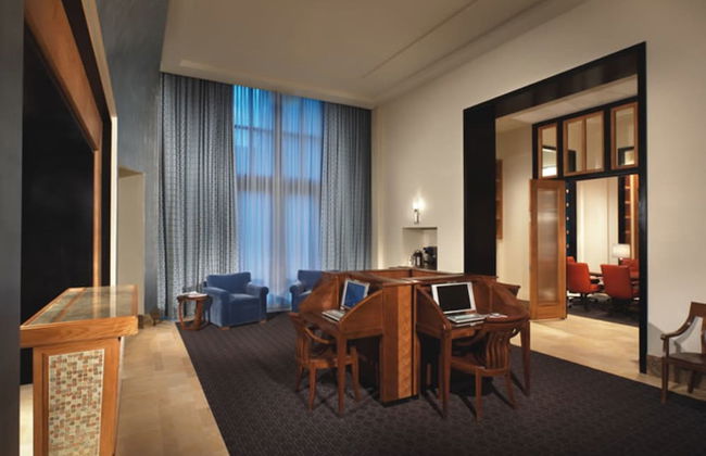 Bluebird Suites in Crystal City - Photo 30