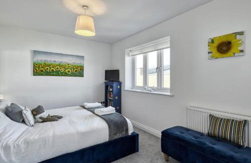 Modern Manchester House with Airport Links - Pass the Keys - Photo 12