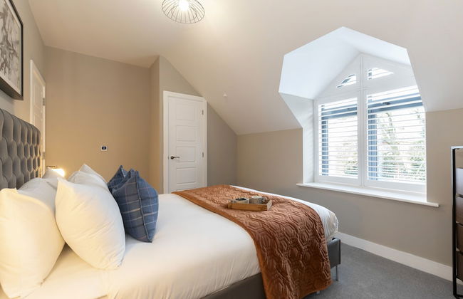 Elliot Oliver - Stylish Loft Style 2 Bedroom Apartment With Parking - Photo 5