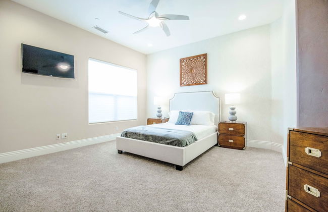 Mermaid by Avantstay Private Estate w/ Pool, Volleyball & Arcade! - Photo 4