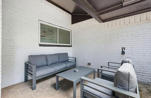 5BD Modern Farmhouse Retreat Sleeps 12 - Photo 47