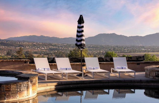 Sangiovese By Avantstay Spectacular Estate w/ Pool, Hot Tub & Putting Green - Photo 3