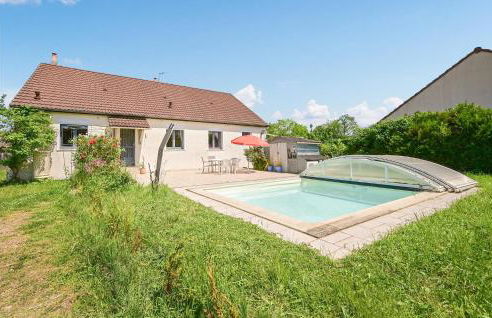 Gorgeous Home In Briare With Sauna - Photo 1