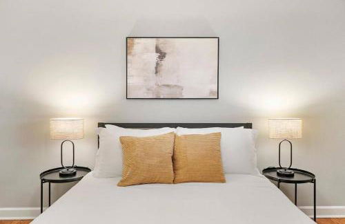 Tranquil 1BR Apartment in Arlington Heights - Salem 3C - Foto 12