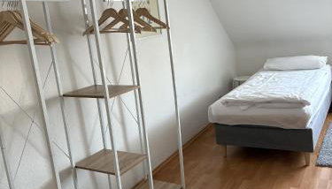 City Nest Ettlingen - nähe Wasenpark - Foto 5, wardrobe