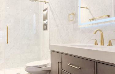 Shoreham Luxe Vibrant 4BR 2,5BA with Waterfront - Foto 45