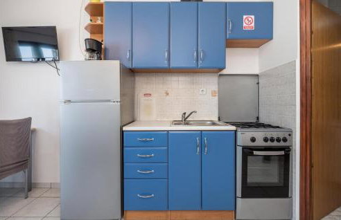 1 Bedroom Beautiful Apartment In Jablanac - Photo 8