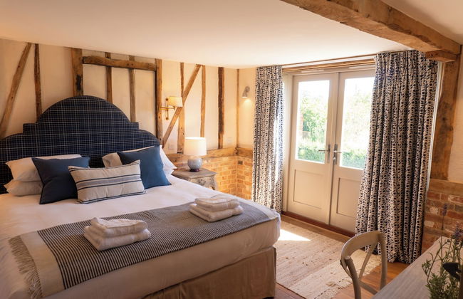 Retreat East - Photo 32