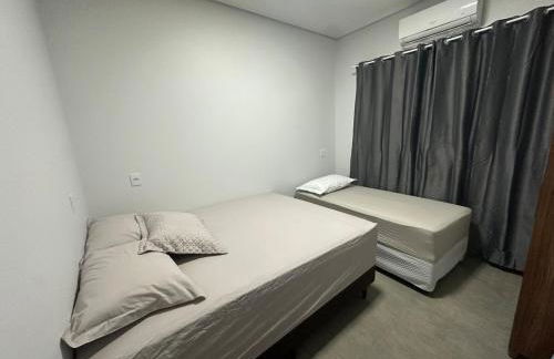 Casa vaga 2 carros ou caminhonete, 2 quartos, espaçosa, completa para 8 pessoas - Foto 18