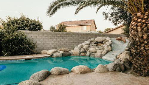 Stunning Home with Pool, Game Room and Firepit - Photo 3