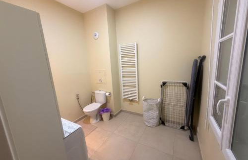 Family's house - Villa proche de la vallée village et Disneyland paris ,2 parkings, air condition - Photo 13