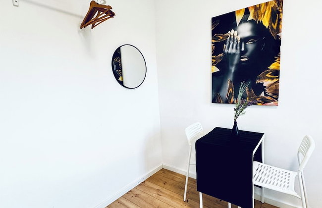 Cozy 3BR Apt with Garden Sleeps 10 - Foto 63