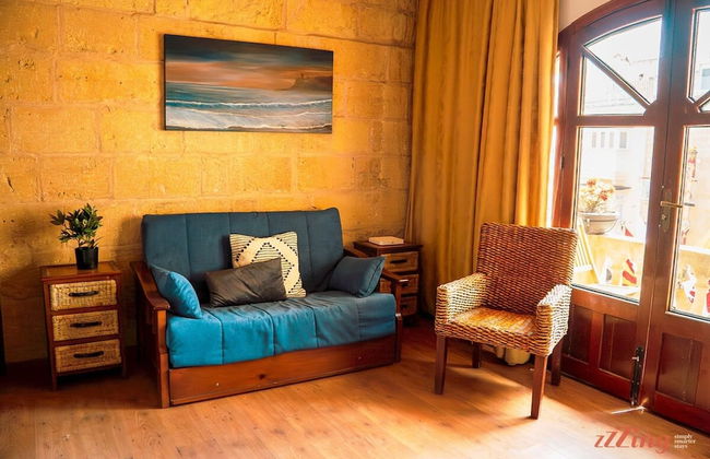 A Pretty Duplex Apartment in a Gozo Village Square - Foto 9