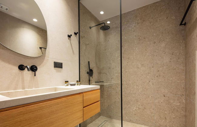 Panorama Luxury Suites - Photo 43