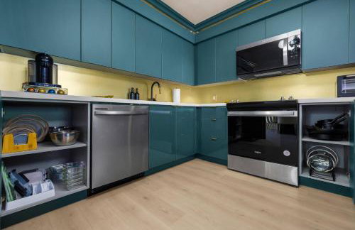 5 Min to Beach - Heated Pool Hot Tub 85 TV's BBQ Games - Foto 43