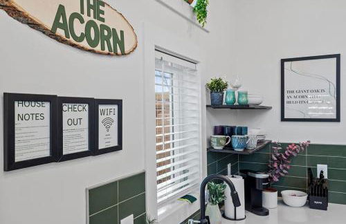 The Acorn - Tiny House in HISTORIC OAKWOOD - Foto 11