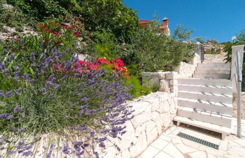 10 Bedroom Beautiful Home In Kucice - Foto 27