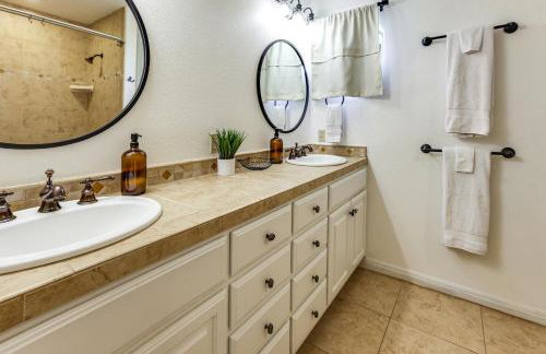 Infinity Edge Pool and Fire Pit Spicewood Getaway! - Foto 20