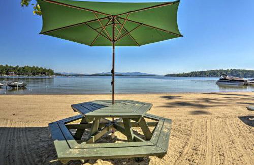 Lake Getaway Walk Across Street to Private Beach! - Foto 19