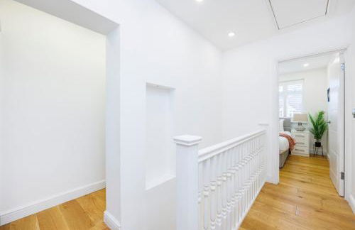 5 Bedroom House , Free Parking , Pool Table , Arcade Machine , Garden , Sleeps 9 , Offers , Ideal For Contractors , Families , Long Term Stays - Foto 20