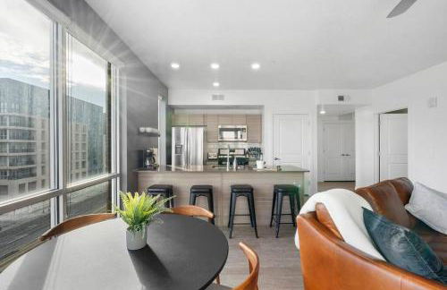 Spectacular Central City 2BD2BA - Foto 26