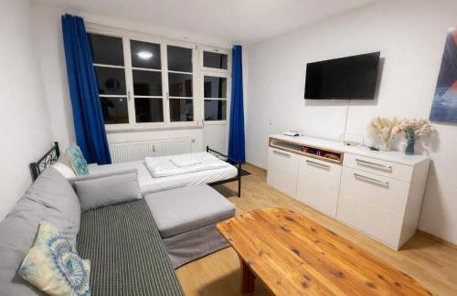 Stötteritz Holiday Apartment - 3 Rooms - 6 People - 5 beds - Balcony - Great public transport 11 minutes to the city - Foto 4