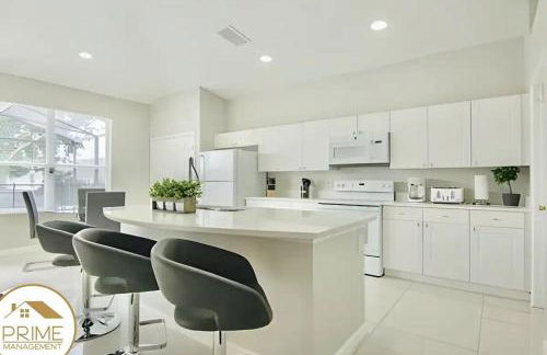 Renewed & Cozy 4BD Great Location near Disney - Photo 5