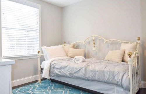 Newly Renovated Modern Pond Access - Foto 17