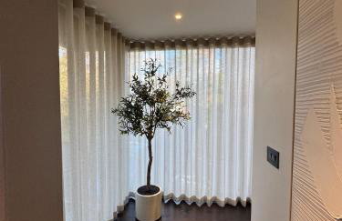 Luxury Villa - Hot Tub - Exclusive Offers - Amar Luxury Stays - Photo 8