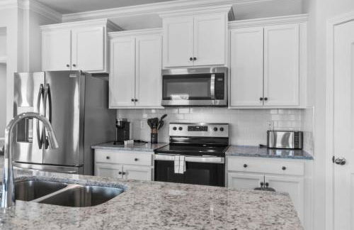 Charming 4BR Ranch-Style Home - Corner Lot home - Foto 11