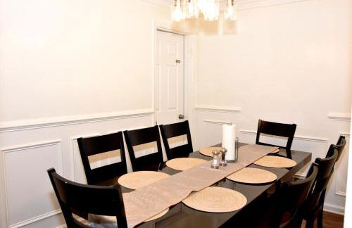 Handsome Home Renovated - close to Metro - Foto 33