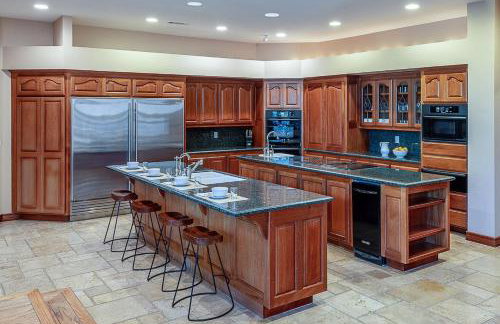 The Oaktree Estate by Fieldtrip - 7 Acre Private Resort with Lake Pool Vineyard - Foto 23