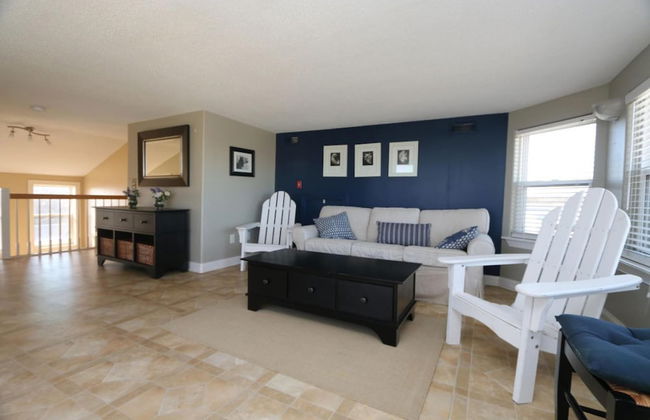 Coastal Escape w Pool Pool Table Walk to Beach - Foto 41