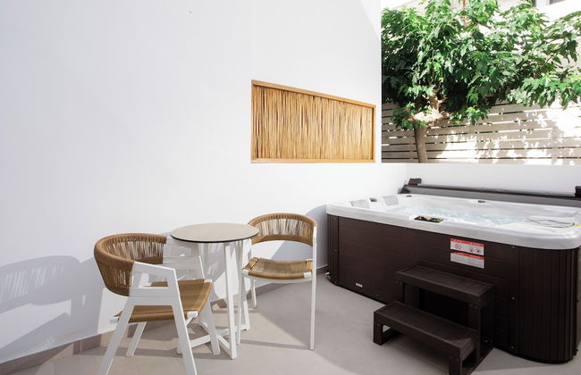 Stay Helios - Aparts & Pool Suites - Photo 60